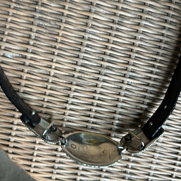 2 belts in 1! - Brighton vintage reversible black/brown belt (small-28”). - Picture 10 of 12